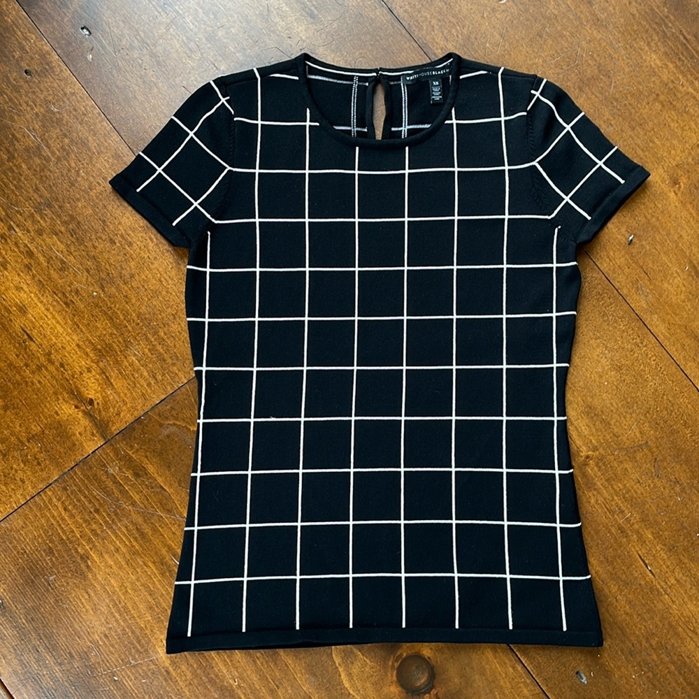 White House Black Market Short Sleeve Black Sweater - Sz XS